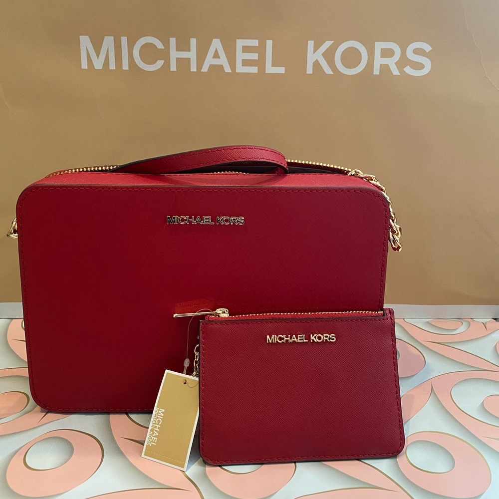 MK crossbody ✨